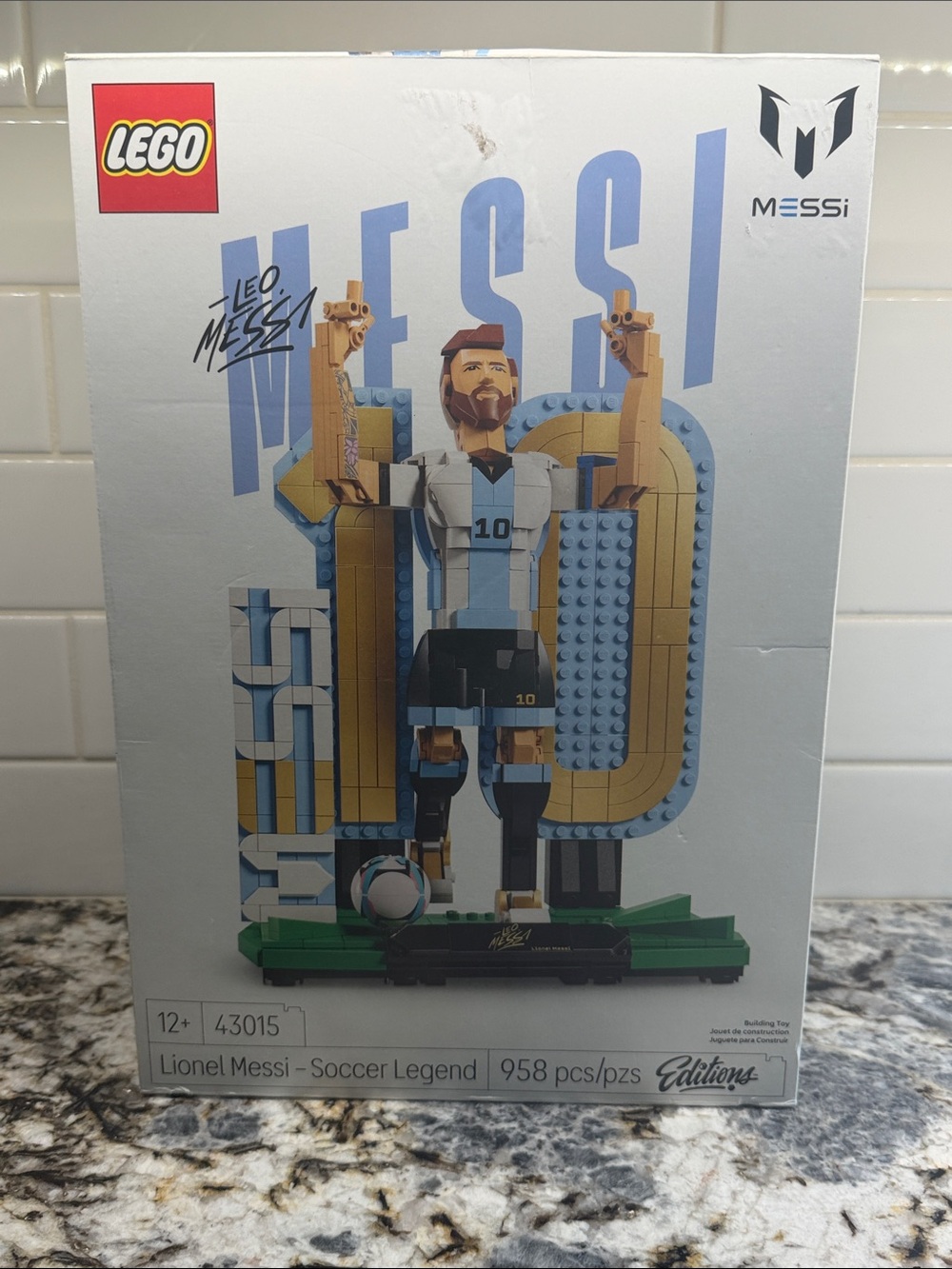 LEGO Lionel Mess - Soccer Legend 958 pieces Editions